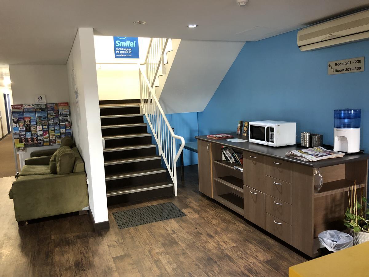 珀斯机场宜必思经济酒店 外观 照片